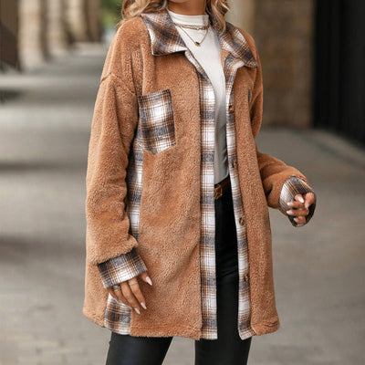 Elegant women's plaid coat: ideal for cold days