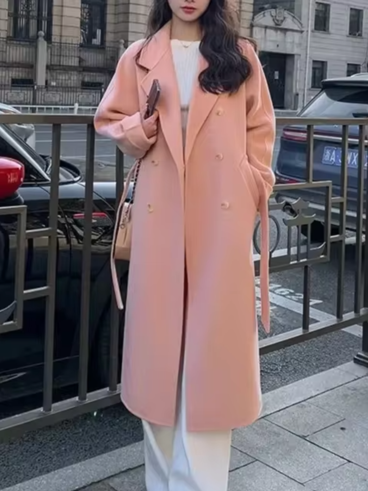 Women's long button-down coat, stylish and comfortable design