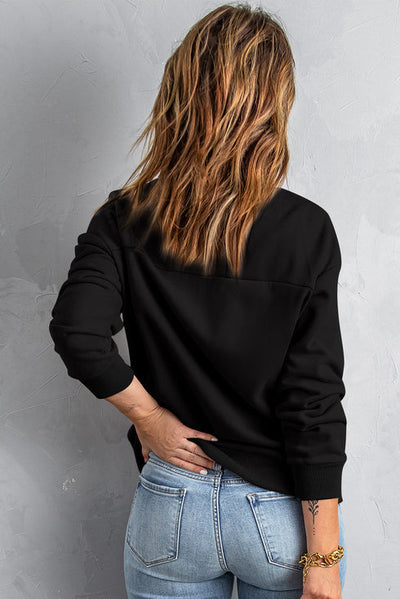 Women's black zip-up jacket with pockets: the perfect combination of style and comfort