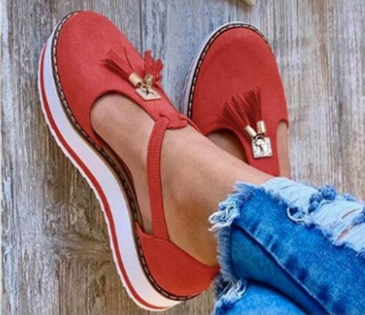 Karla - Sandals with decorative tassels