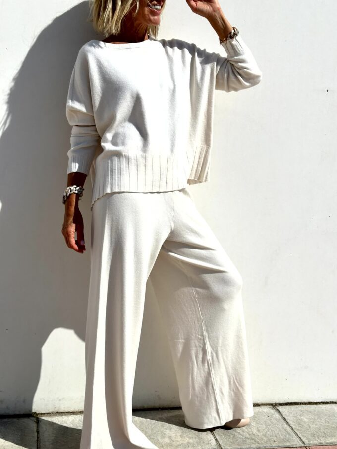 Women's Casual Sweater and Wide Leg Pants Set - Comfortable Style