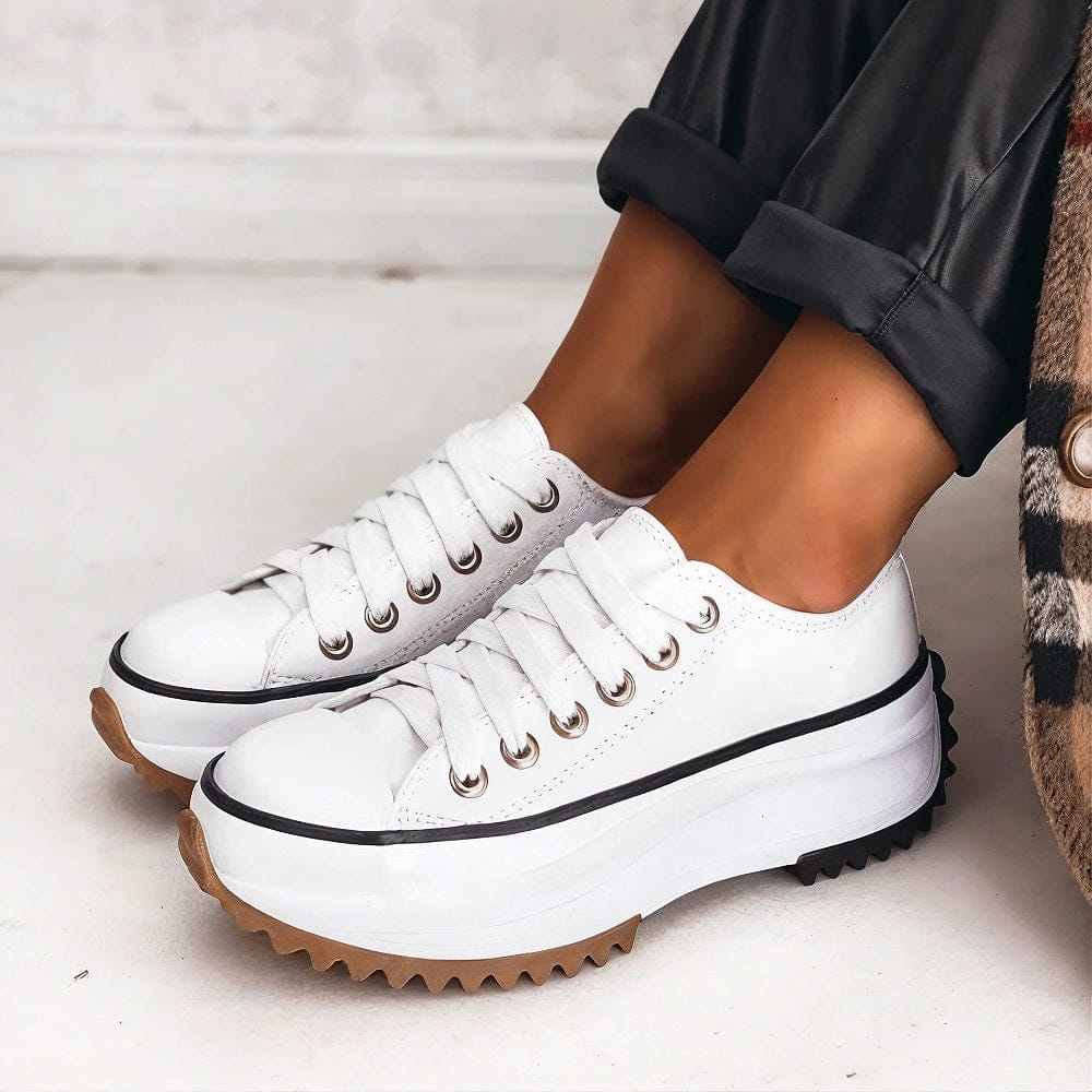 Modern women's sneakers with a comfortable and elegant urban design