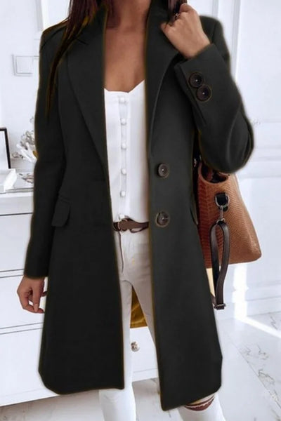 Elegant straight coat with notch lapel