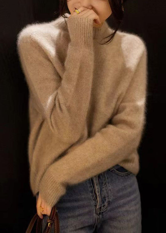 Elegant patchwork turtleneck sweater for autumn