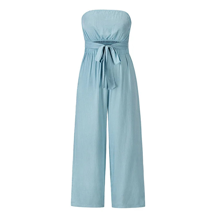 Elegant women's jumpsuit with strapless design and wide-legged trousers