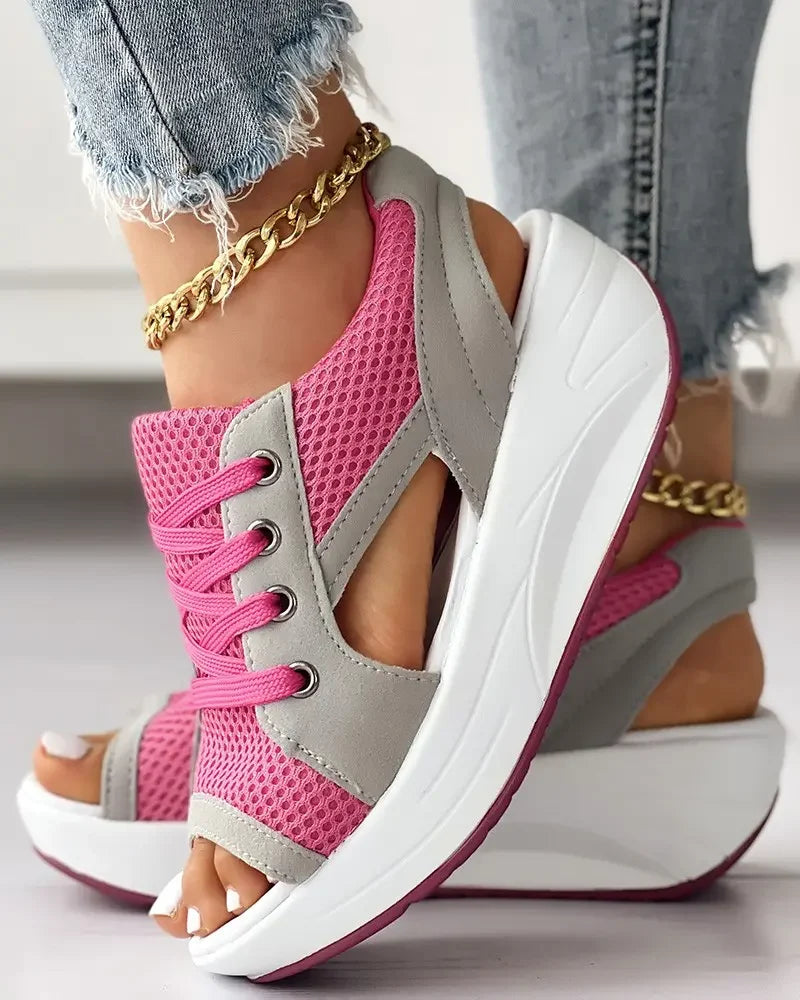 Elisa - Muffin sandals with contrasting inserts and lace-up cutouts