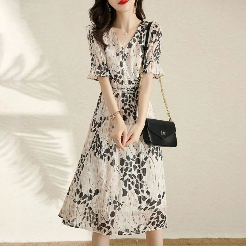 Alayna - Elegant Sleeveless V-Neck Floral Print Dress