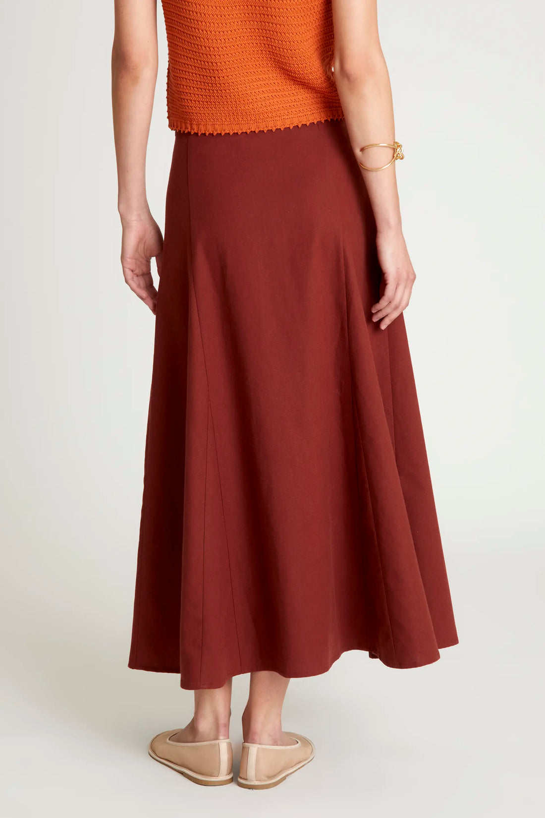 Casual long skirt ideal for summer days
