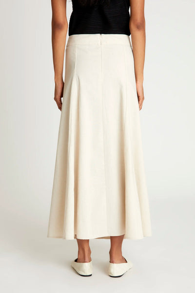 Casual long skirt ideal for summer days