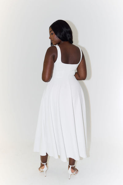 Elegant midi dress for women with a sophisticated and versatile design