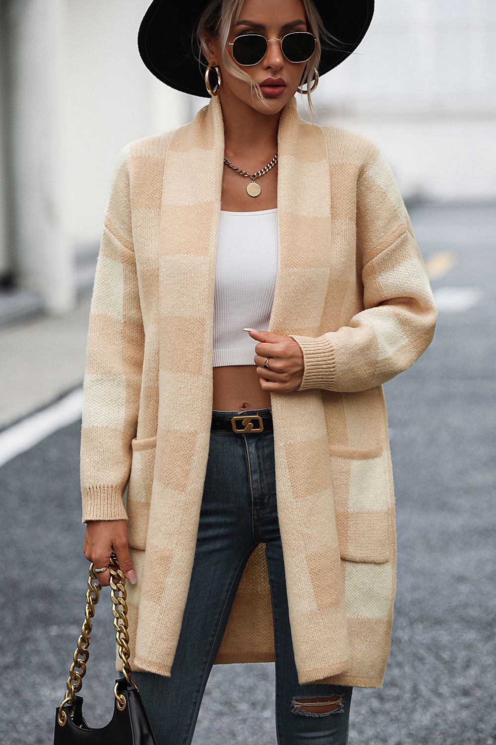 Plaid raglan cardigan: comfort and style with pockets