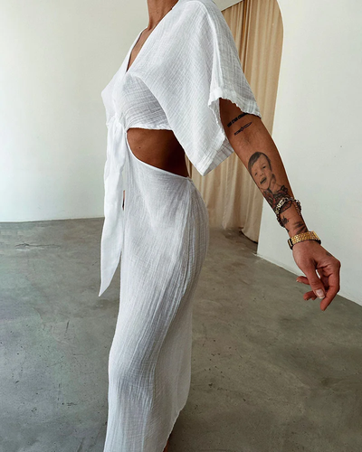 Camila - Beautiful dress with open waist and laces