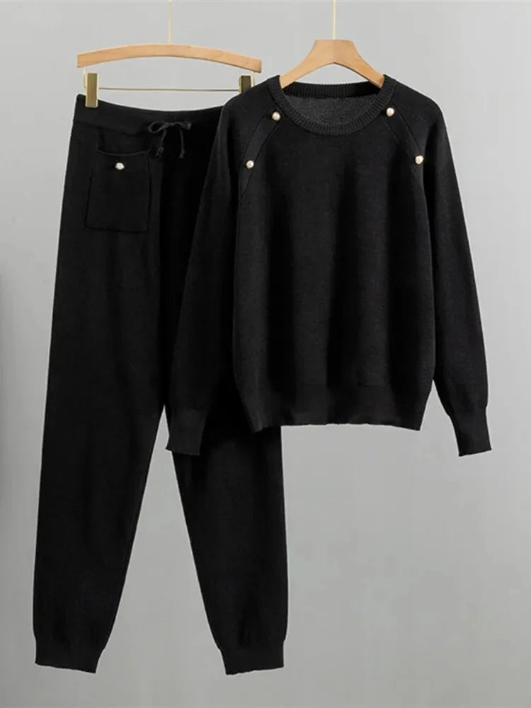 Women's Casual Sweater and Pants Set: A Classic Fall Outfit