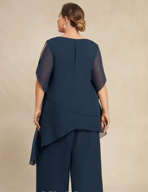 Two-piece set with casual style and modern touches