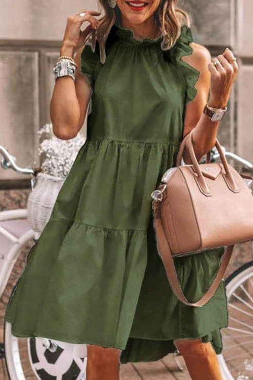 Modern and pretty patchwork dresses with fixed ruffles and A-line O-neckline