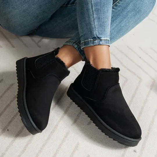 Classic plain boots with cropped tops