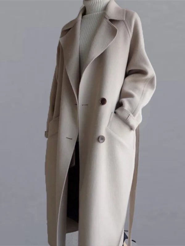 Elegant loose coat with minimalist design