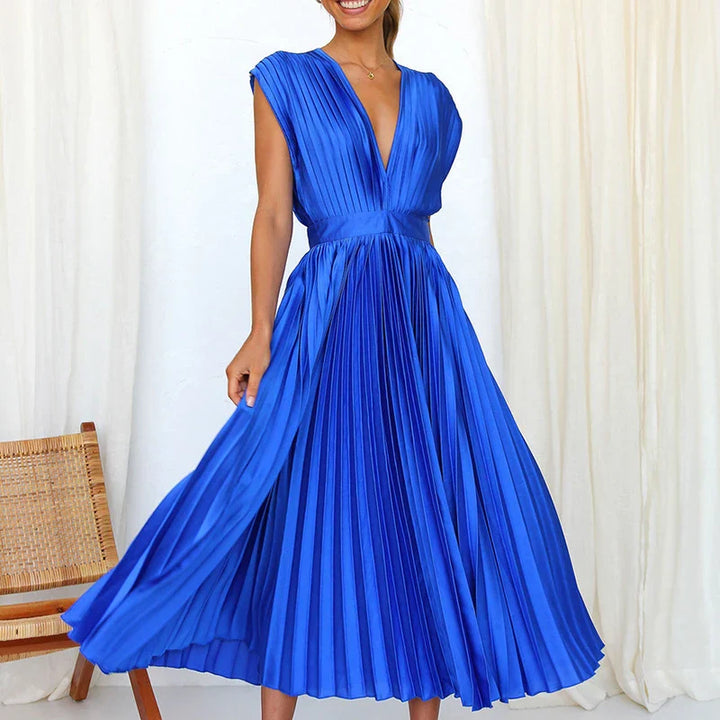 Pleated midi dress with a V-neckline and elegant short sleeves