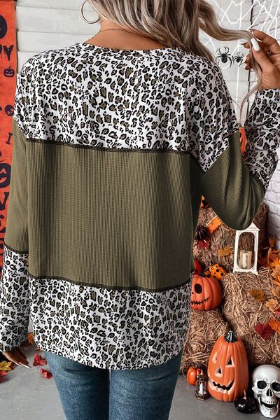 Incredibly stylish shiny shirt to rely on