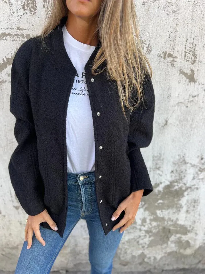 Casual Round Neck Jacket - Single Button Design for Daily Wear