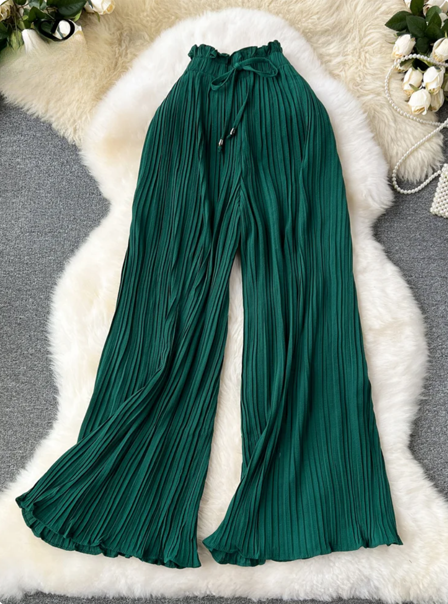 Modern wide pleated pants for women with elegant style