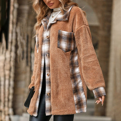 Elegant women's plaid coat: ideal for cold days