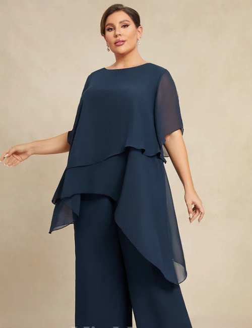 Two-piece set with casual style and modern touches