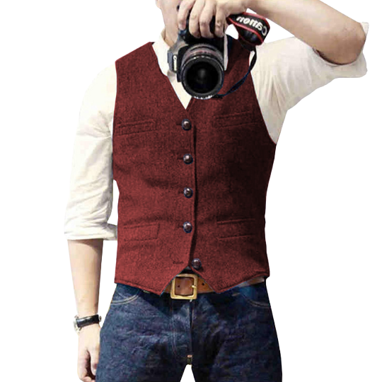 Elegant cardigan with buttons and pockets