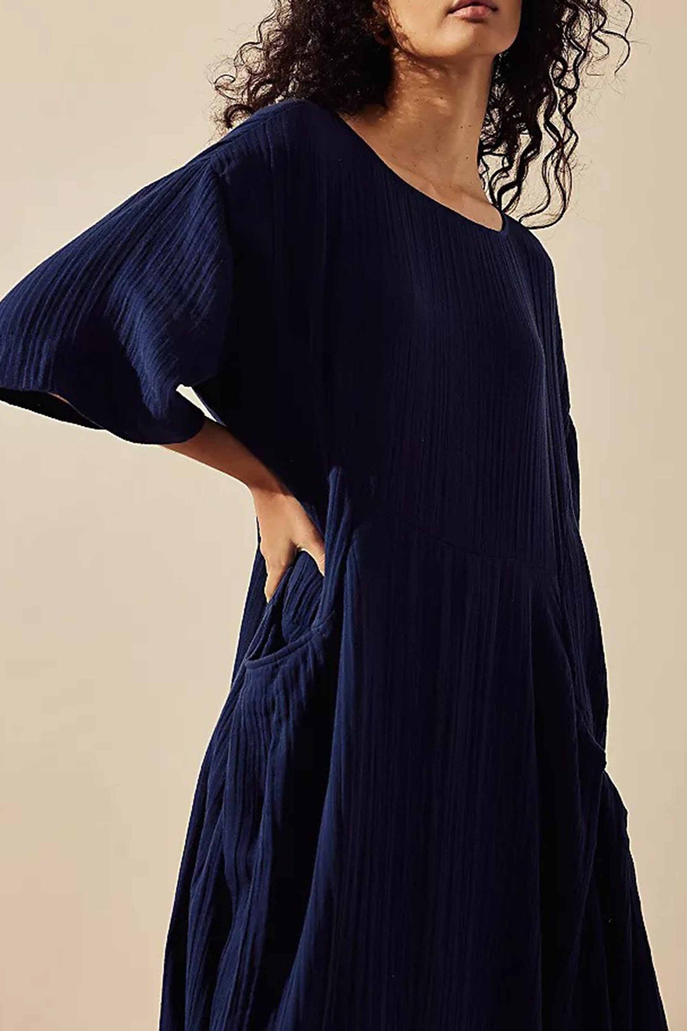 Mireia - Summer dress with short sleeves and pockets
