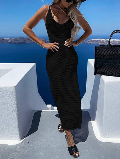 Sleeveless beach dress with V-neckline, openwork design and side slit