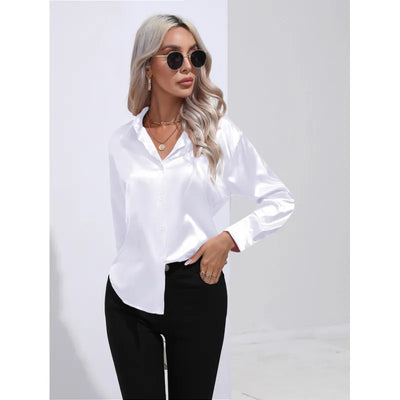 Relaxed and versatile blouse: timeless style and comfort