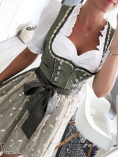 Elegant Tyrolean dress with lace, V-neck and short sleeves