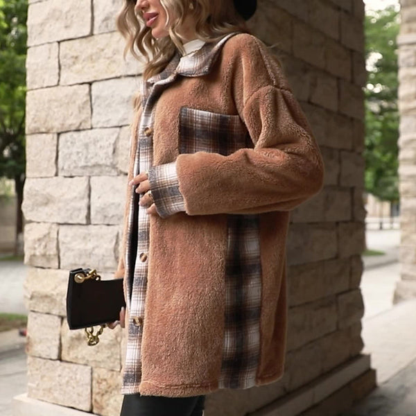 Elegant women's plaid coat: ideal for cold days