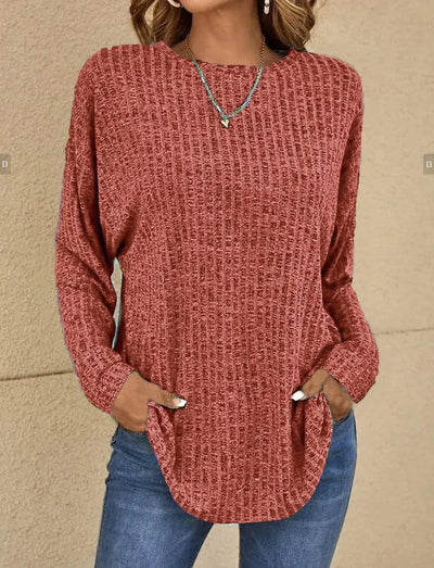 Luxurious blouse with a shiny touch
