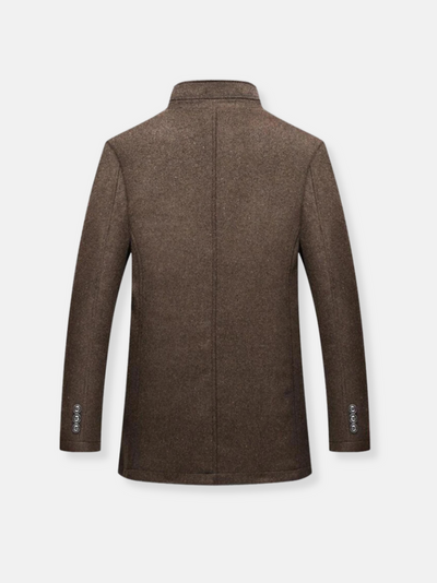 Elegant coat with high collar and button design