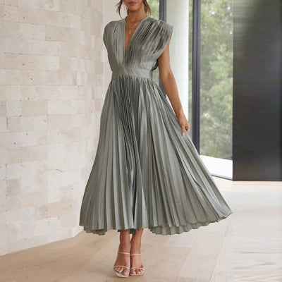 Pleated midi dress with a V-neckline and elegant short sleeves