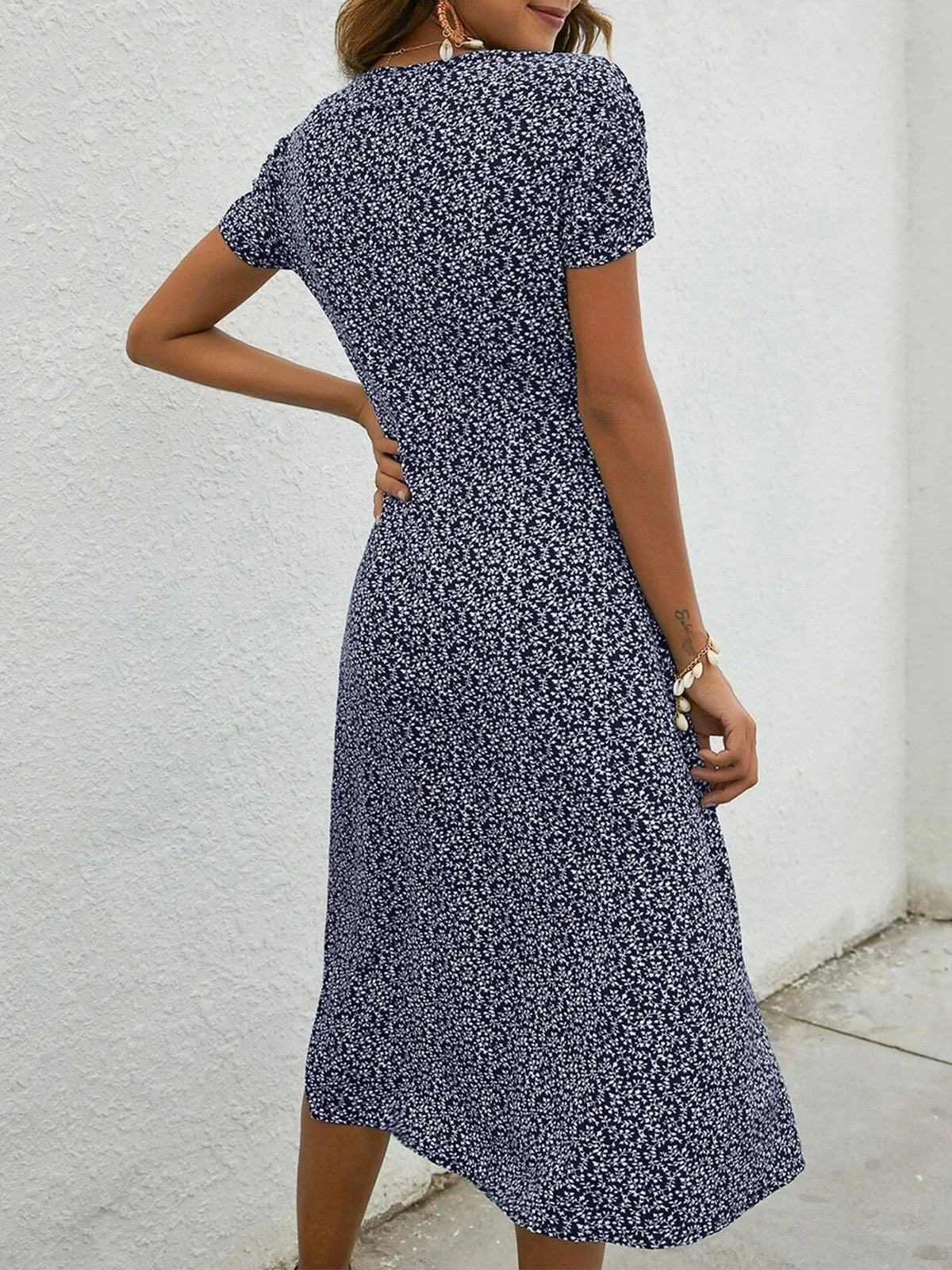 Mila - Navy blue short-sleeved V-neck midi dress
