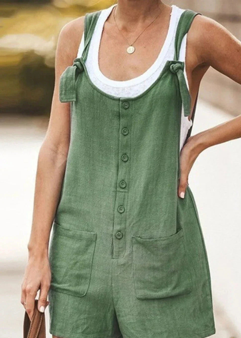 Evelyn - Fashionable monochrome button-down loose jumpsuit