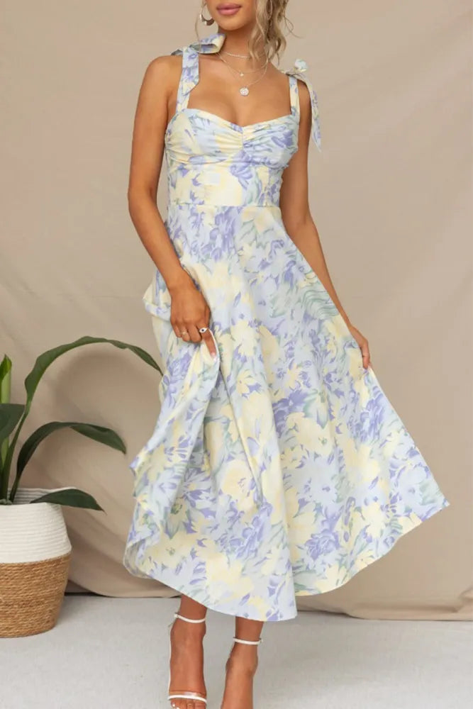 Amalie - Sweet and Elegant Floral Pleated V-Neck Dress with Waist Skirt