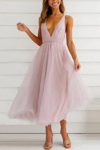 Malena - Romantic V-neck midi dress in tulle