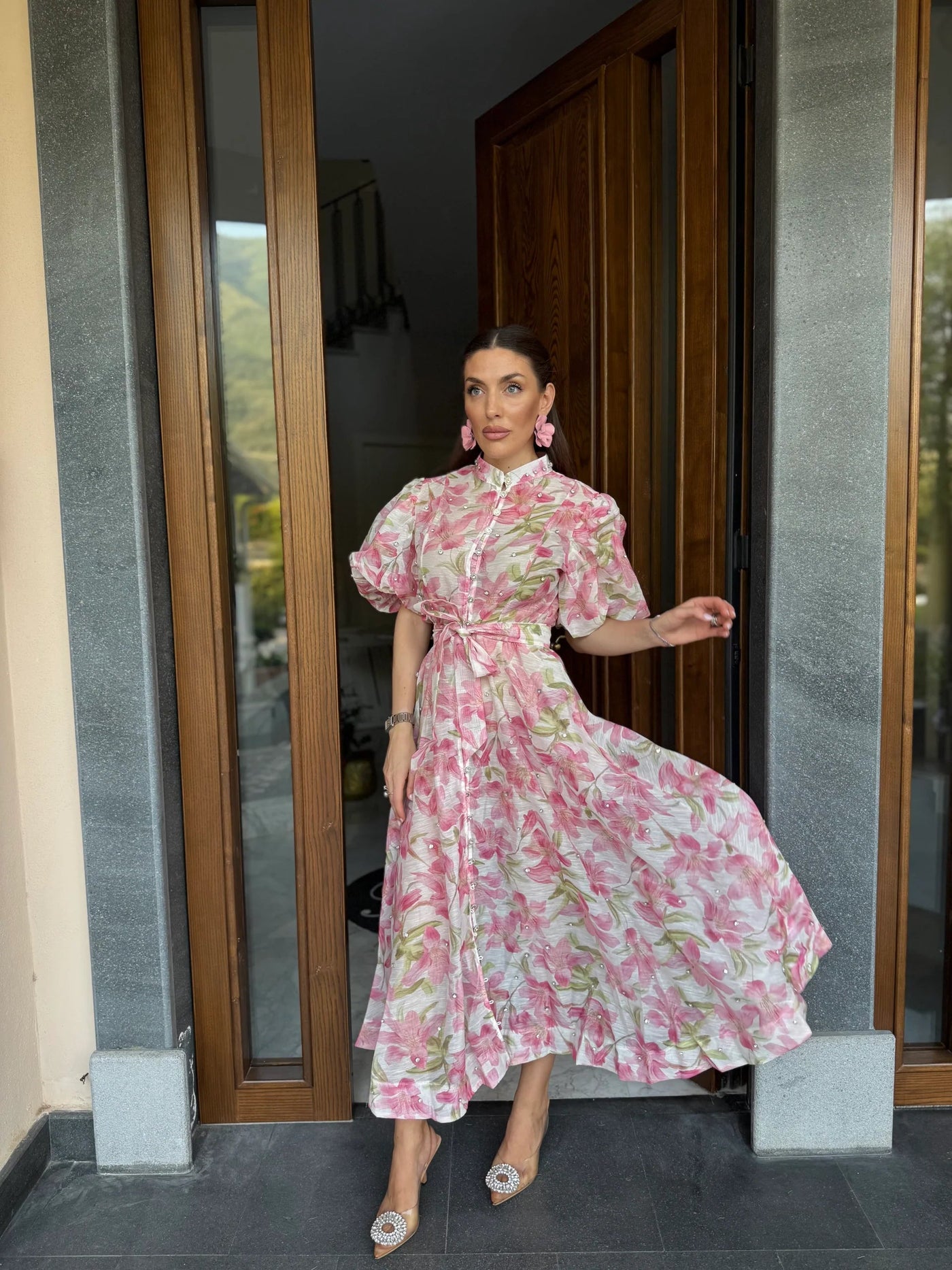 Long bohemian style dress with belt, buttons and wide sleeves