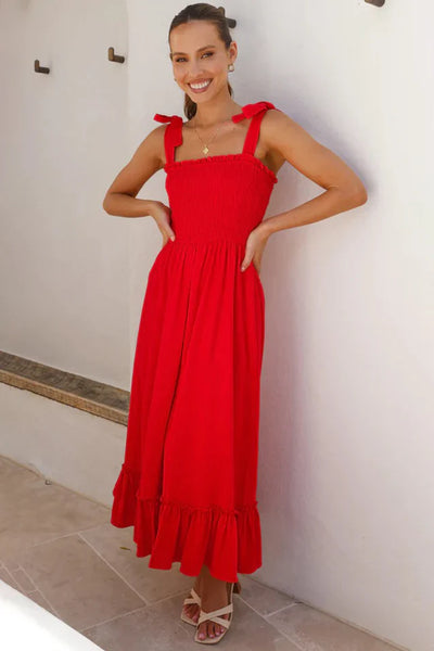 Maria - Sleeveless dress with ruffles and gathered neckline