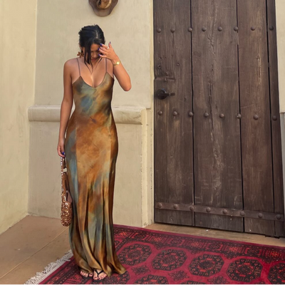 Elegant long dress for evening events with an open back