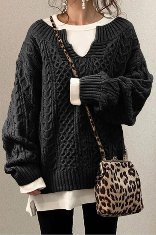Cozy oversized sweater with an original print for a comfortable style