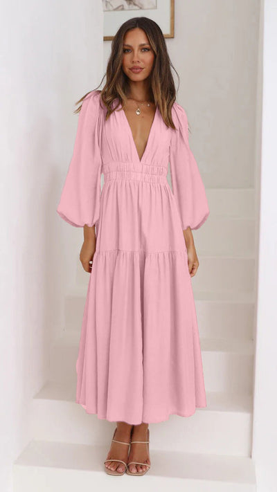 Amalie - Long-Sleeved Dress with Slimming Pleats and Fresh Skirt