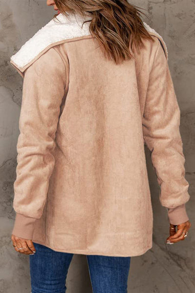 Long-sleeved thermal jacket with a classic collar for cool days