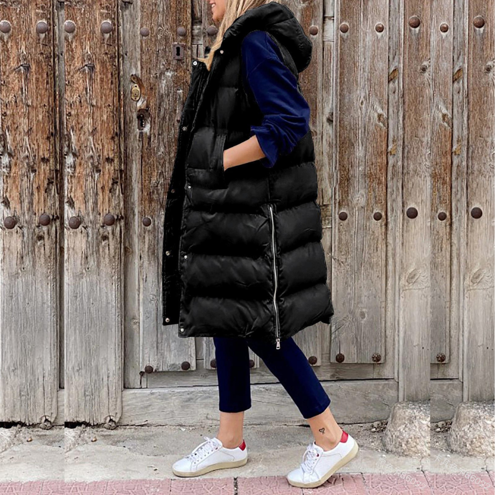 Stylish and eye-catching hooded jacket