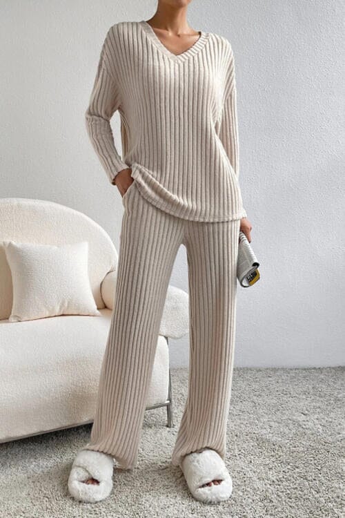 V-neck ribbed top and pants set