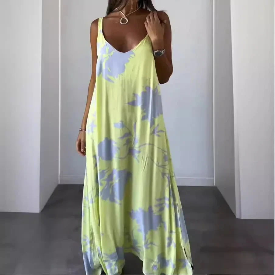 Long sleeveless dress with floral print, ideal for sunny days