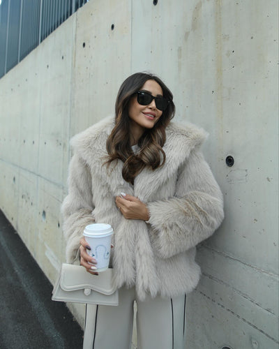 Elegant Women's Coat with High Collar - Ideal for Any Occasion